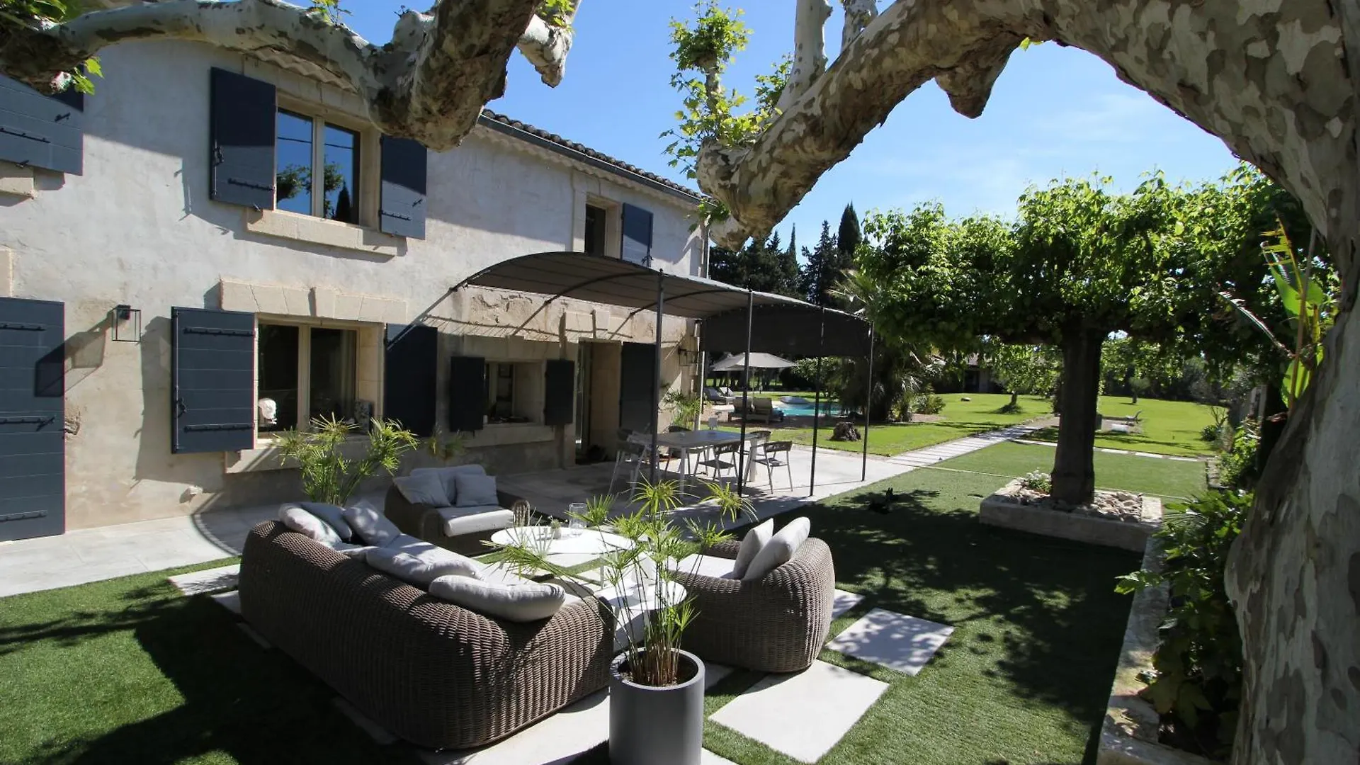 Mas Paloma Bed & Breakfast Rognonas France
