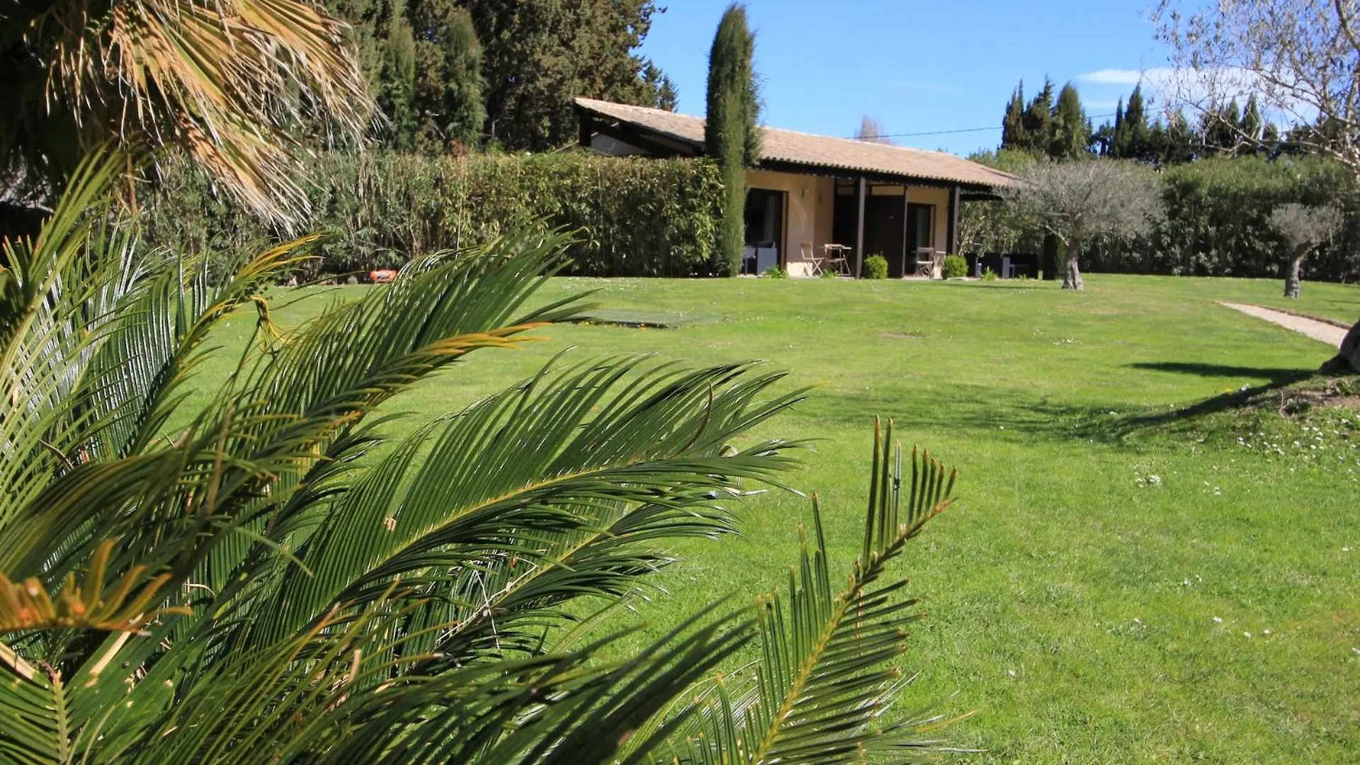 Mas Paloma Bed & Breakfast Rognonas
