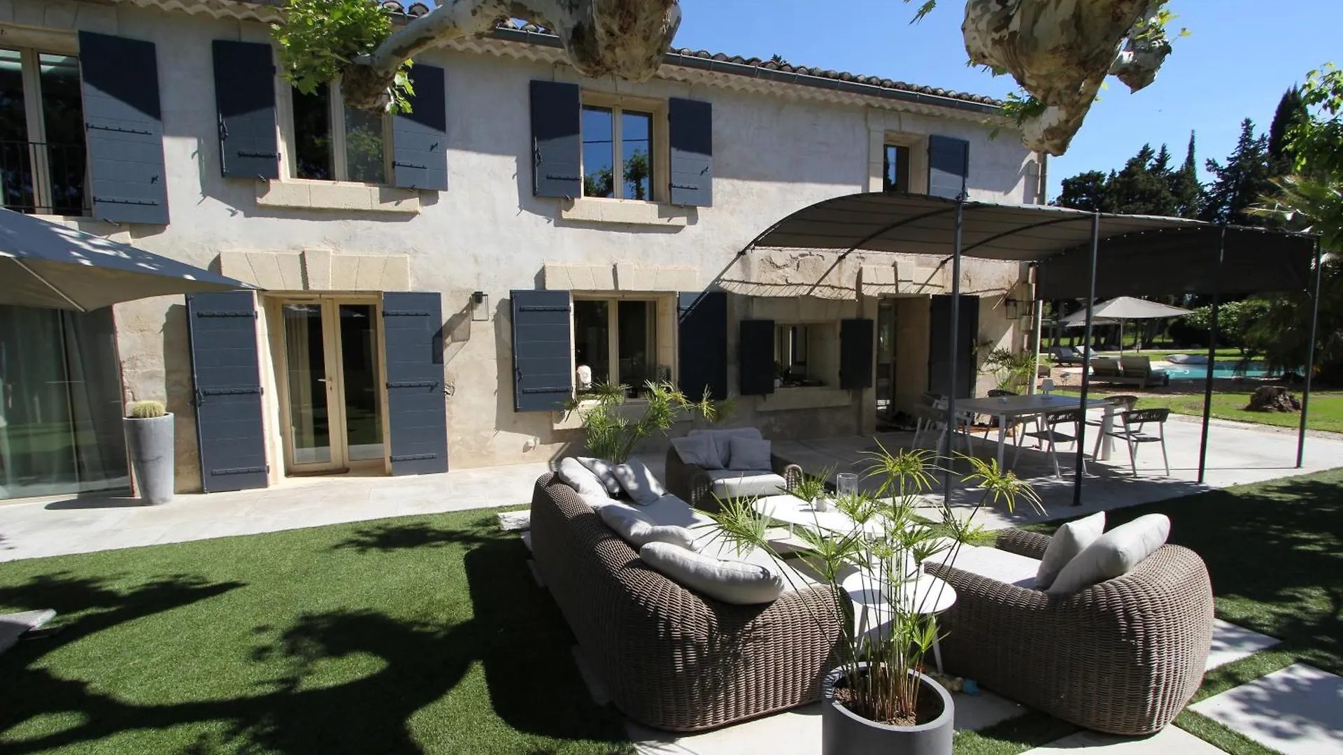 ****  Mas Paloma Bed & Breakfast Rognonas France