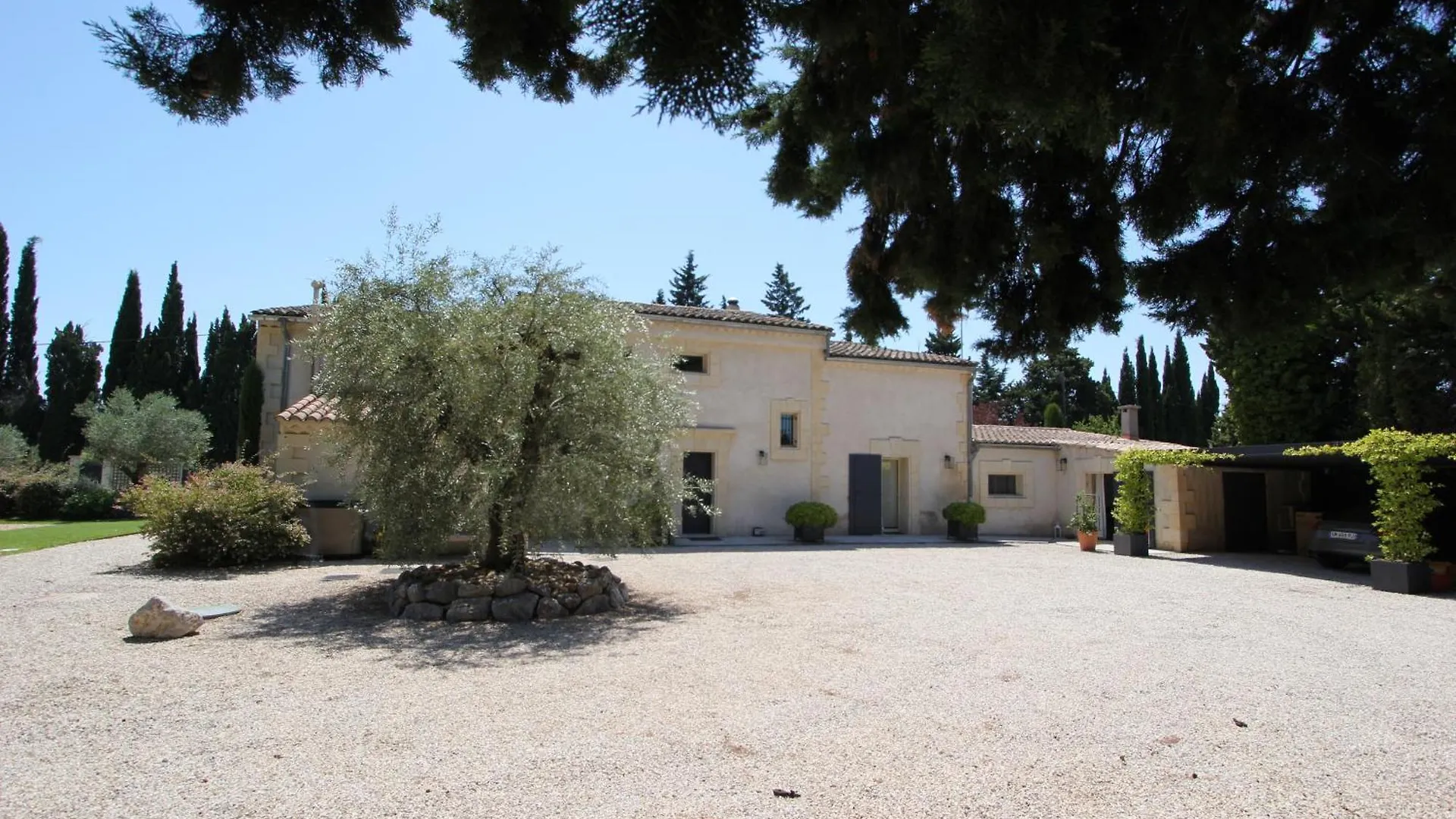 Mas Paloma Bed & Breakfast Rognonas France