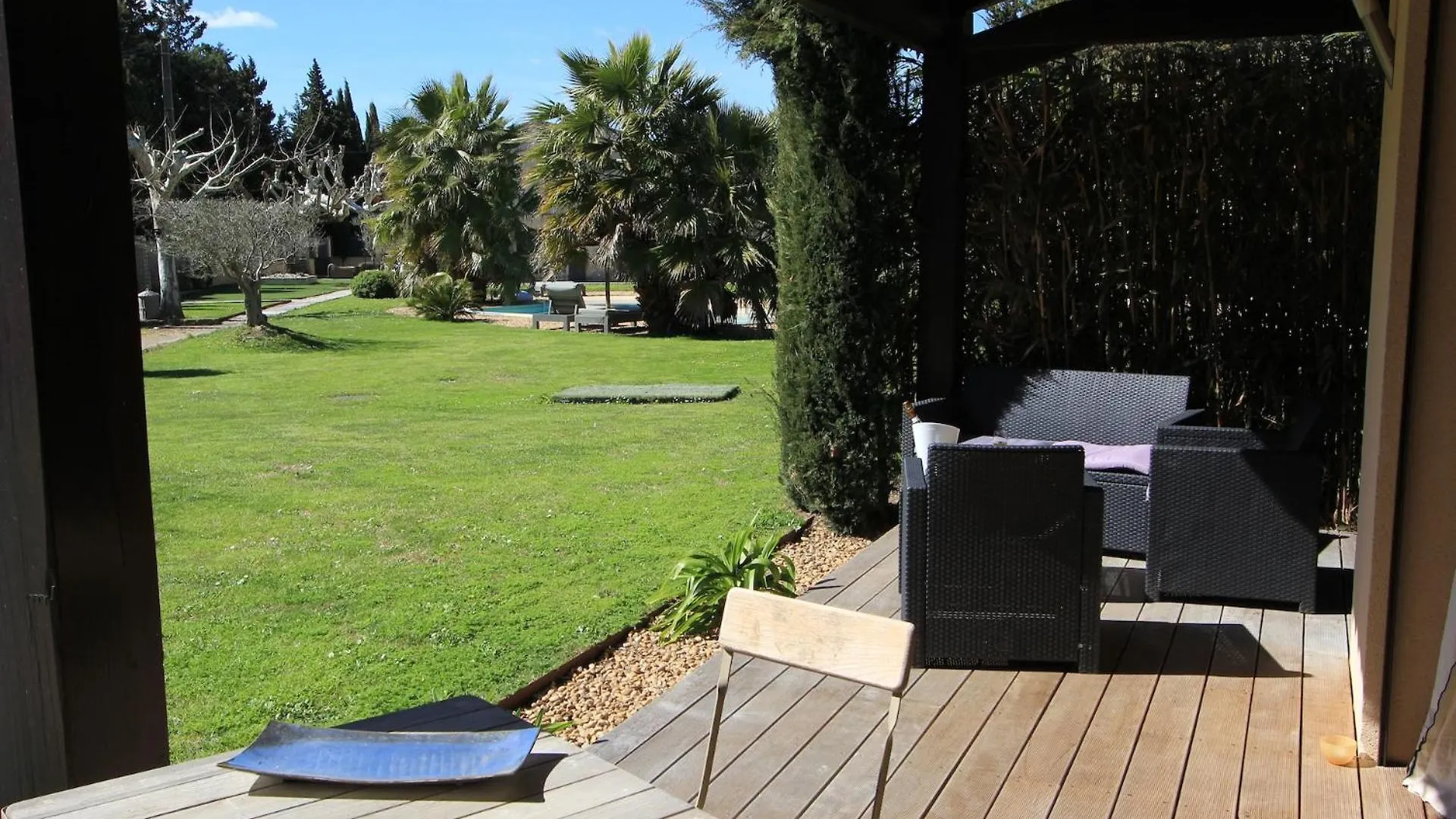 Mas Paloma Bed & Breakfast Rognonas 4*,  France