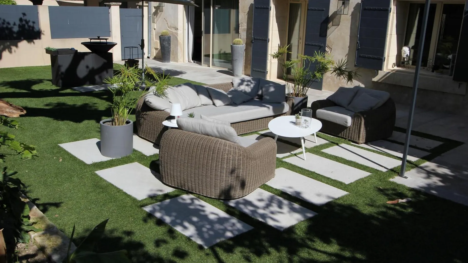 Mas Paloma Bed & Breakfast Rognonas France