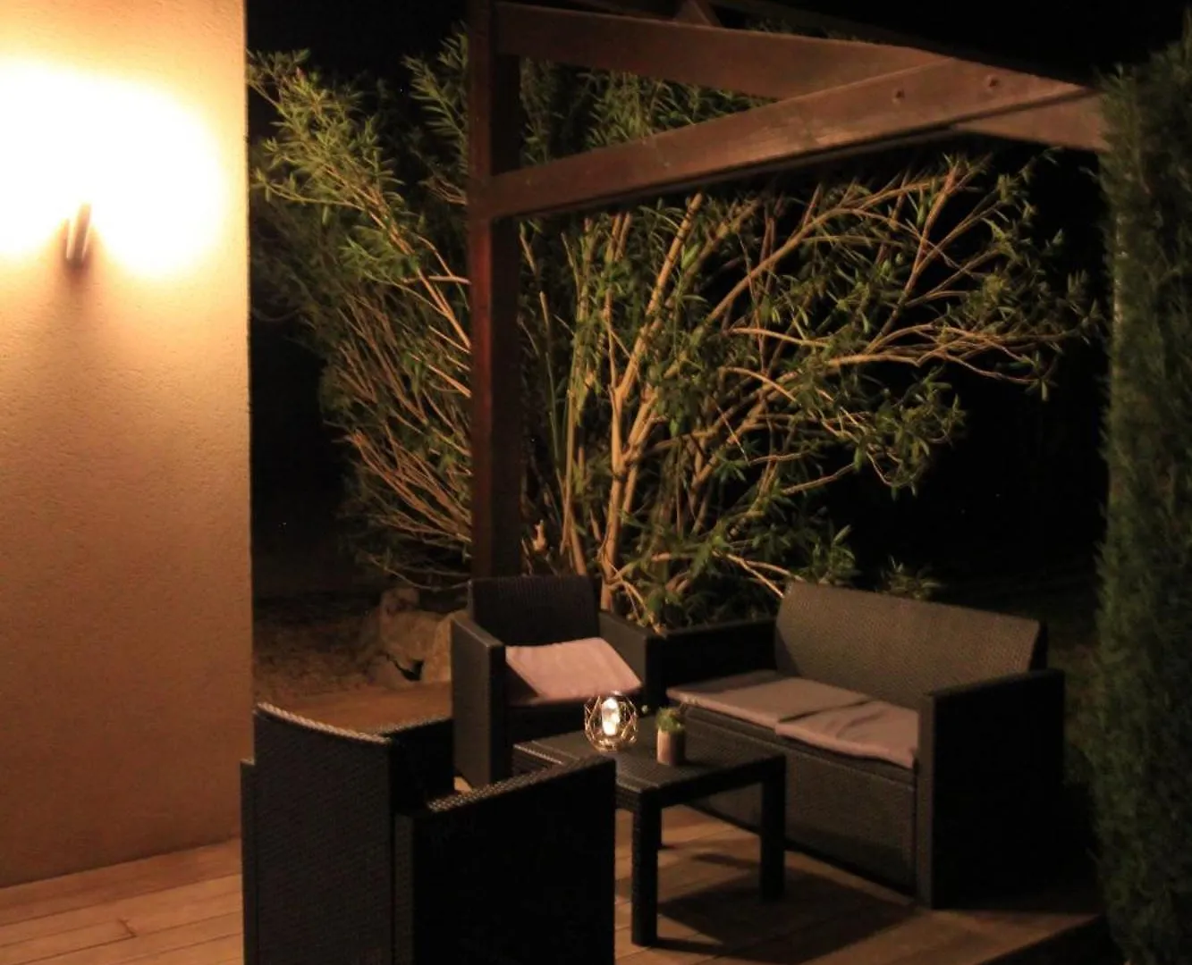 Mas Paloma Bed & Breakfast Rognonas France