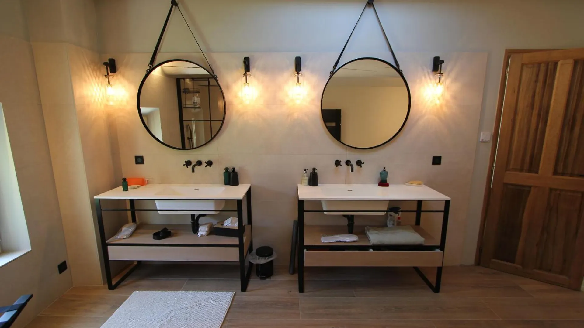 Mas Paloma Bed & Breakfast Rognonas 4*,  France